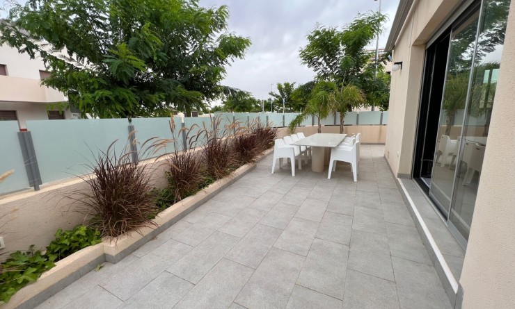 Wederverkoop - Villa - Mil Palmeras - Costa Blanca Sur