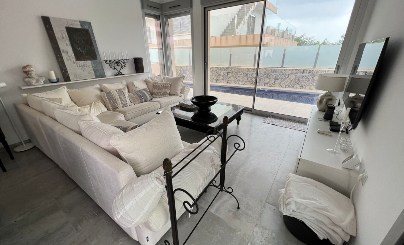 Wederverkoop - Villa - Mil Palmeras - Costa Blanca Sur