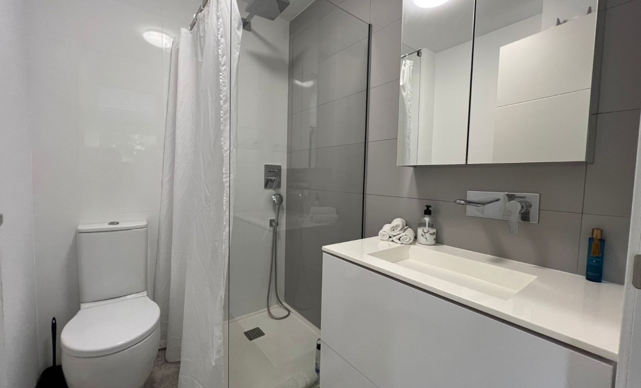 Wederverkoop - Villa - Mil Palmeras - Costa Blanca Sur