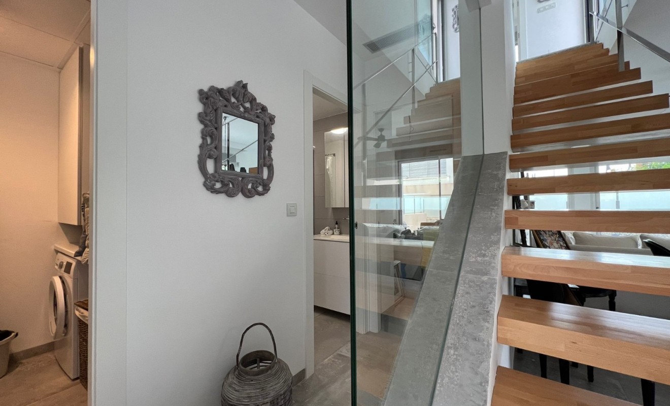 Wederverkoop - Villa - Mil Palmeras - Costa Blanca Sur