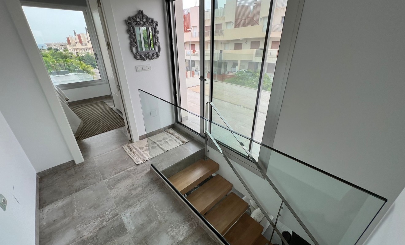 Wederverkoop - Villa - Mil Palmeras - Costa Blanca Sur