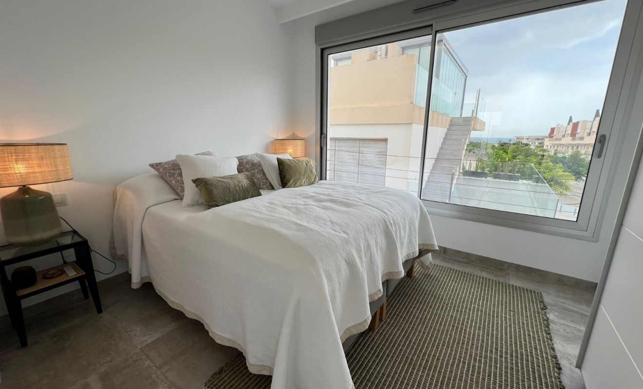 Wederverkoop - Villa - Mil Palmeras - Costa Blanca Sur