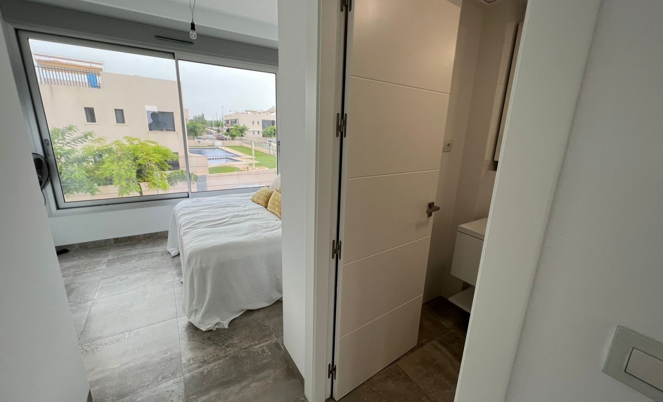 Wederverkoop - Villa - Mil Palmeras - Costa Blanca Sur