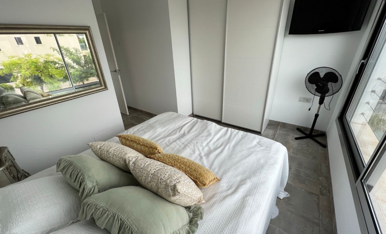 Wederverkoop - Villa - Mil Palmeras - Costa Blanca Sur