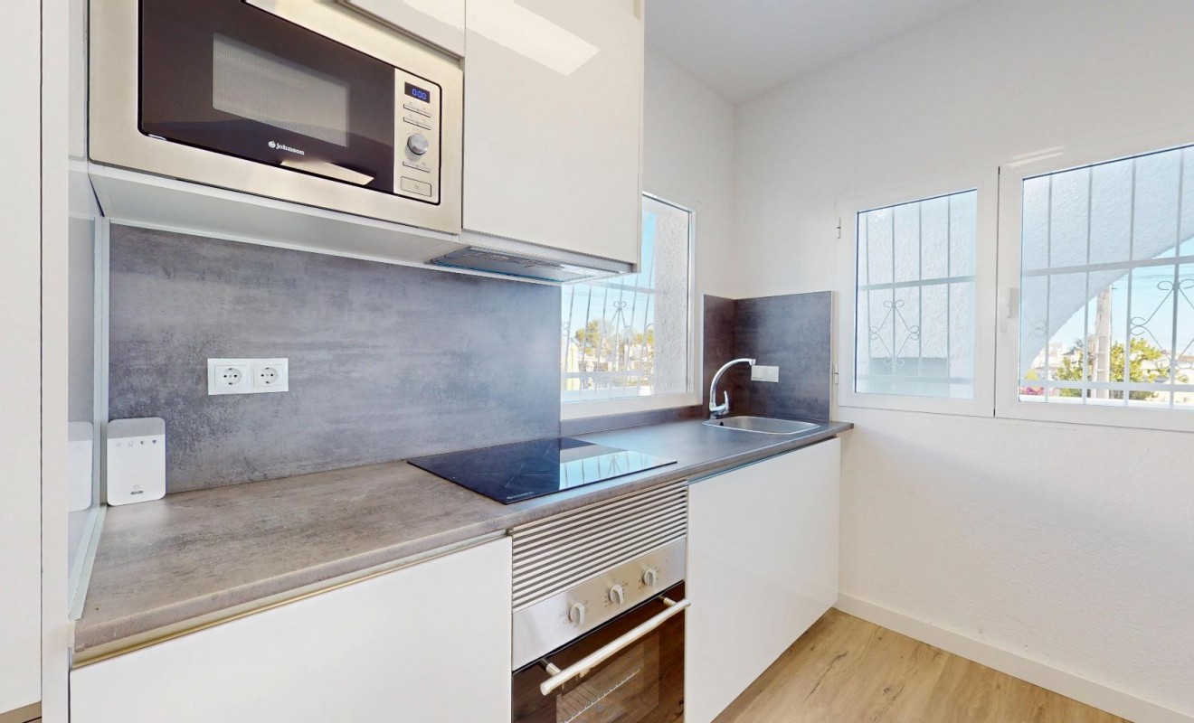 Wederverkoop - Bungalow - Orihuela Costa - Blue Lagoon