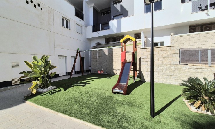 Wederverkoop - Appartement - Villamartín - Costa Blanca