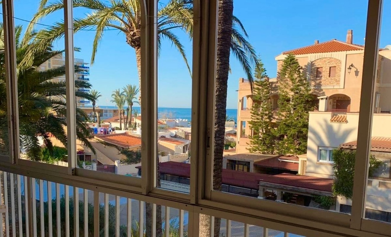 Wederverkoop - Apartment / flat - Denia - Les Marines - Las Marinas