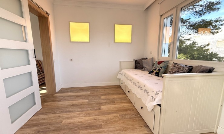 Wederverkoop - Chalet independiente - Denia - Les Marines - Las Marinas