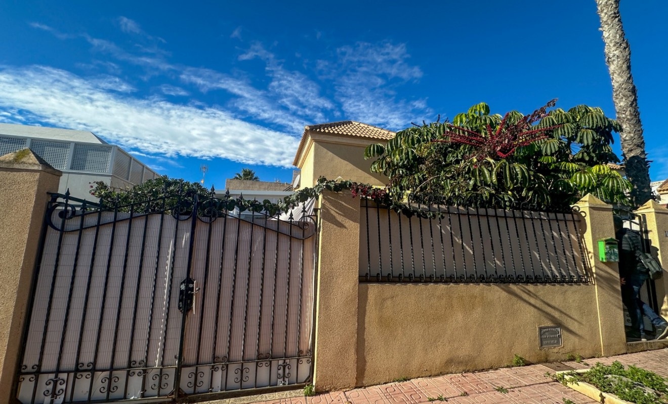 Sale - Townhouse - Torrevieja - Nueva Torrevieja - Aguas Nuevas