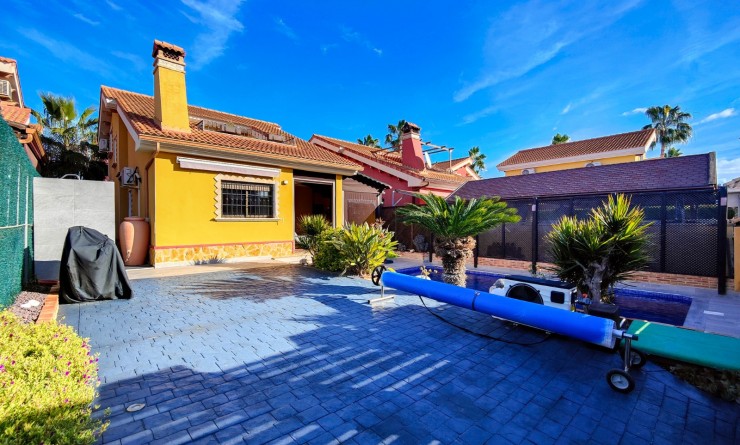 Wederverkoop - Villa - Guardamar del Segura - EL RASO