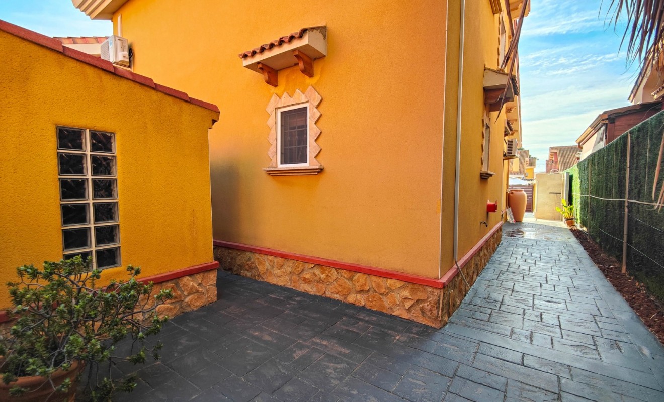 Wederverkoop - Villa - Guardamar del Segura - EL RASO