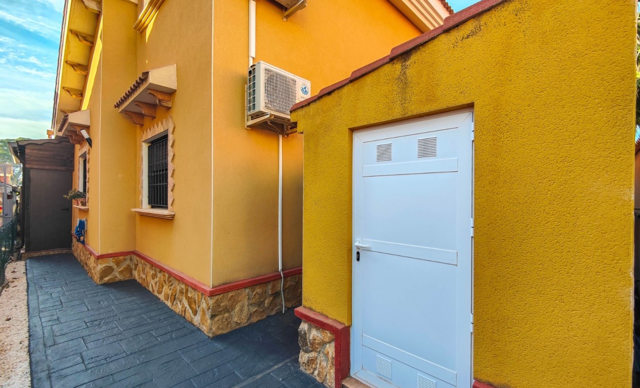 Wederverkoop - Villa - Guardamar del Segura - EL RASO