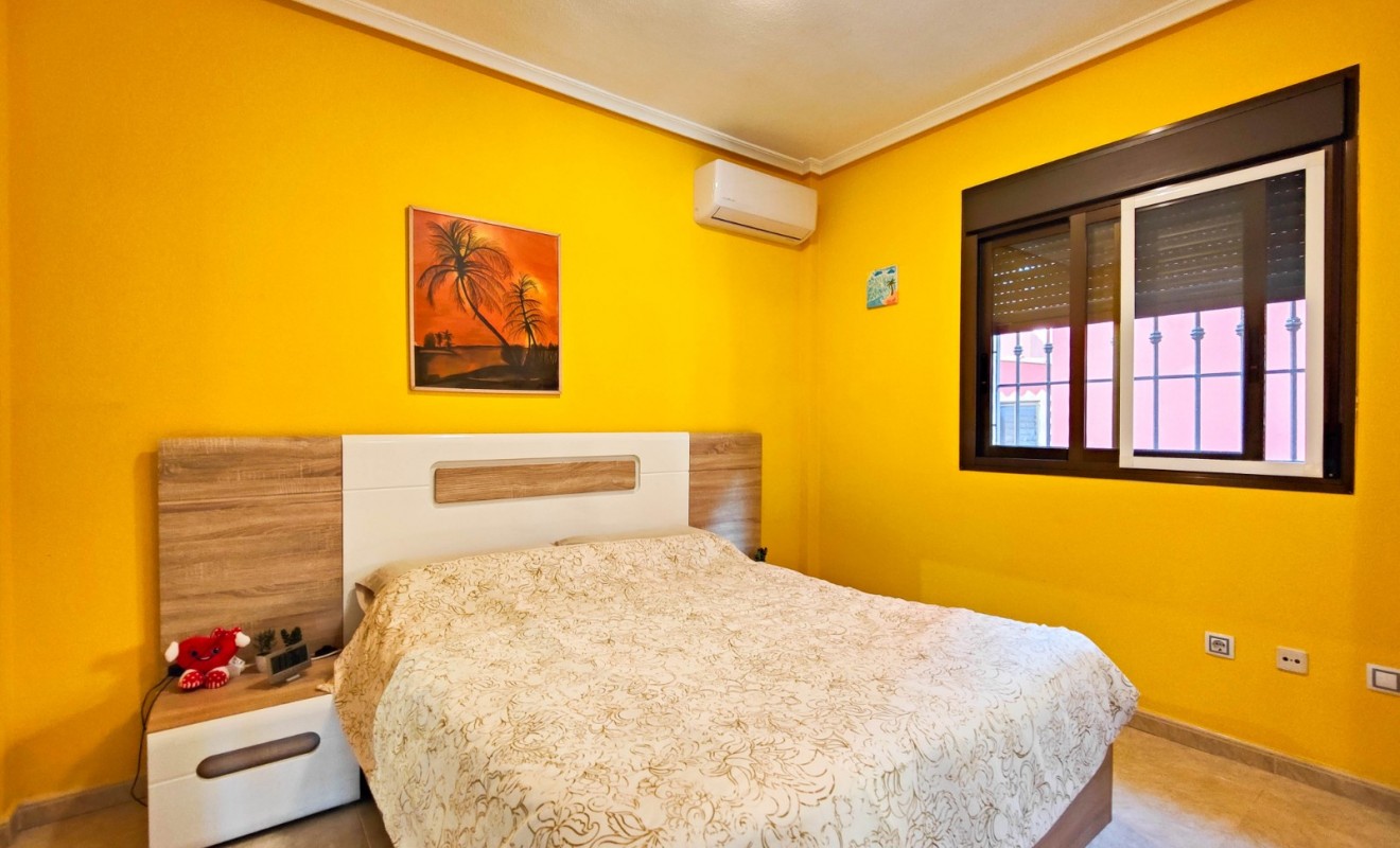 Wederverkoop - Villa - Guardamar del Segura - EL RASO