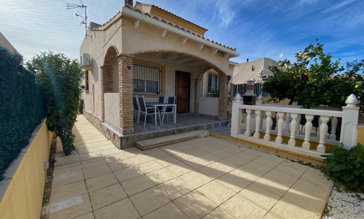 Wederverkoop - Chalet independiente - Polop - Alberca