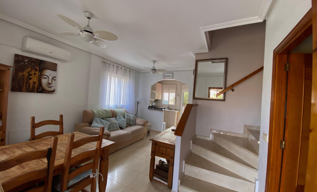 Wederverkoop - Chalet independiente - Polop - Alberca