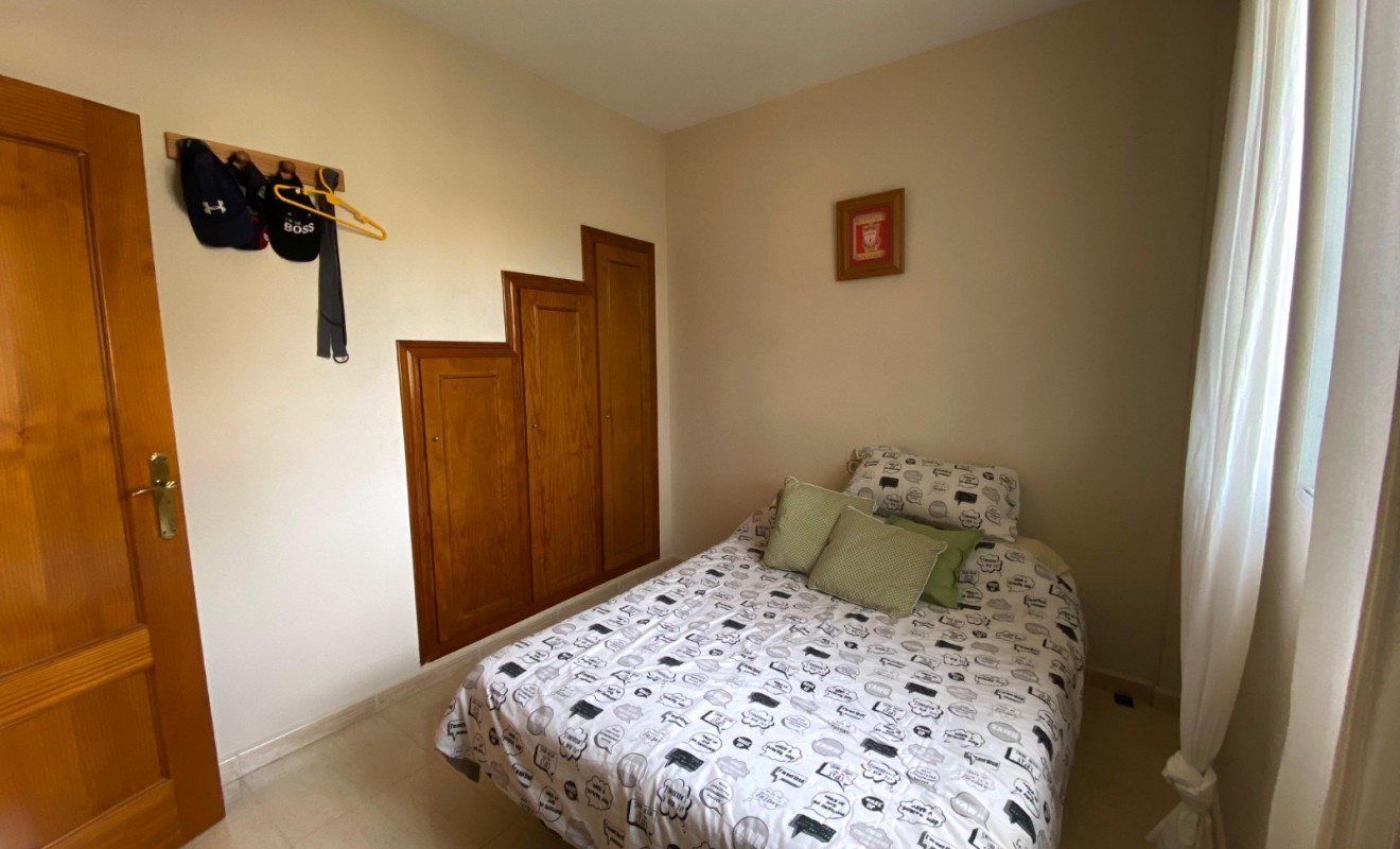 Wederverkoop - Chalet independiente - Polop - Alberca