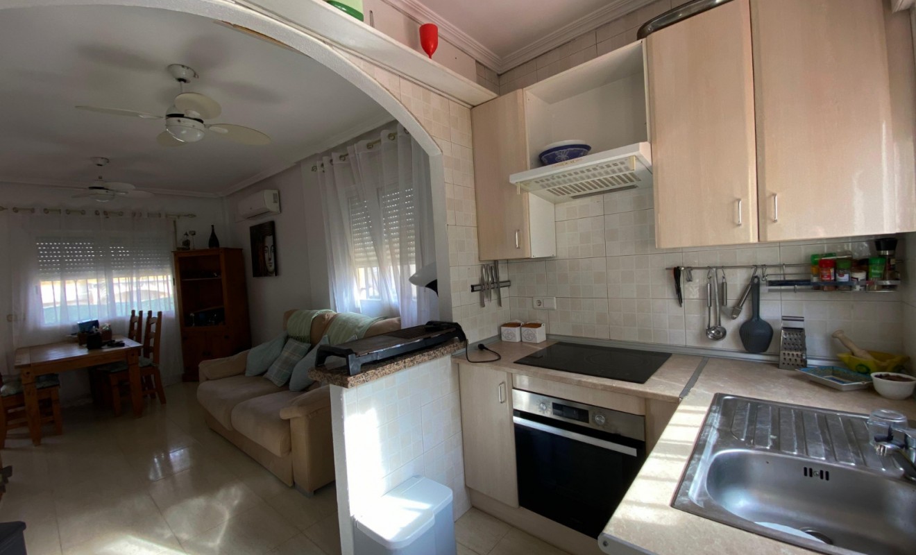 Wederverkoop - Chalet independiente - Polop - Alberca