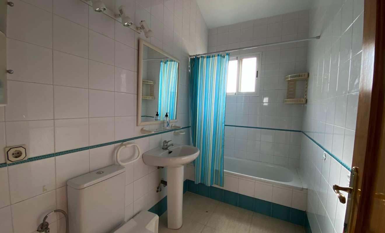 Wederverkoop - Chalet independiente - Polop - Alberca