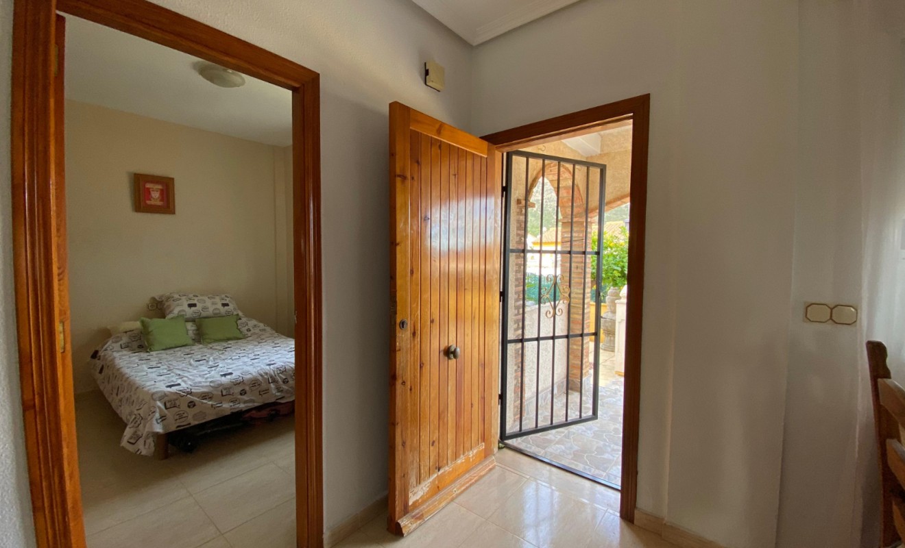 Wederverkoop - Chalet independiente - Polop - Alberca