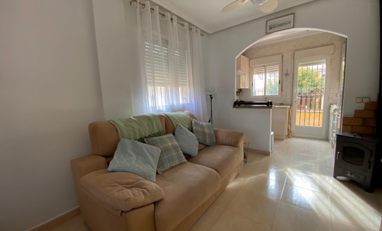 Wederverkoop - Chalet independiente - Polop - Alberca