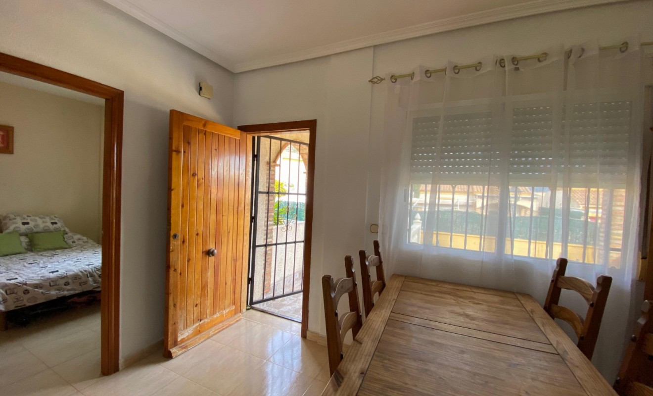 Wederverkoop - Chalet independiente - Polop - Alberca