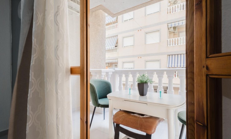 Wederverkoop - Apartamento - Torrevieja - Playa del Acequión