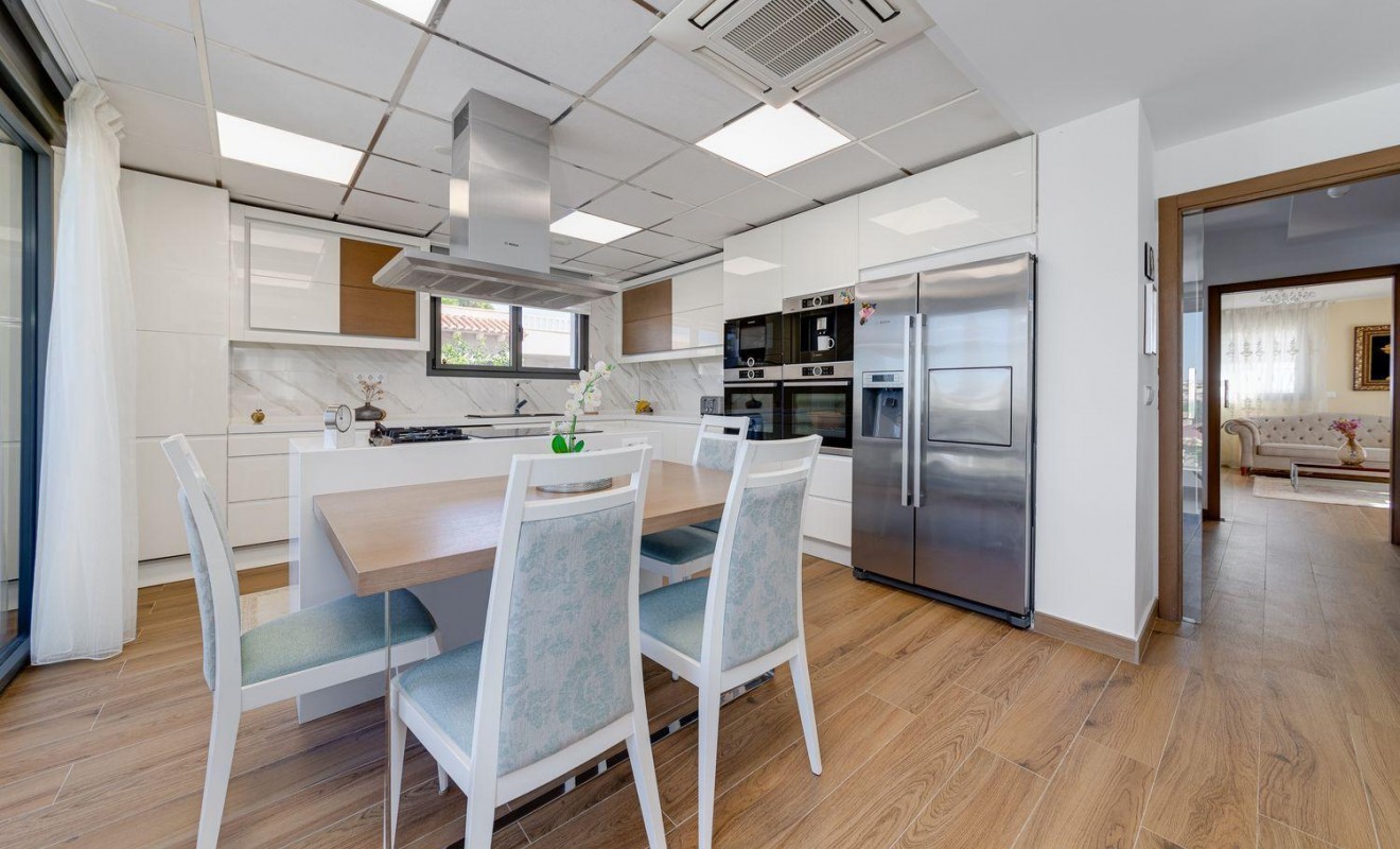 Wederverkoop - Villa - Torrevieja - Los balcones