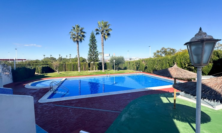 Sale - Apartment / flat - Torrevieja - torrevieja