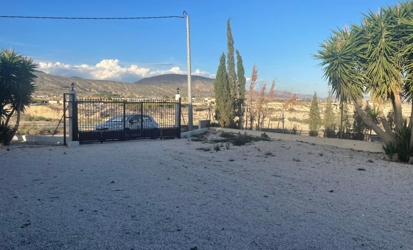 Sale - 5. Finca / Country Property - Fortuna