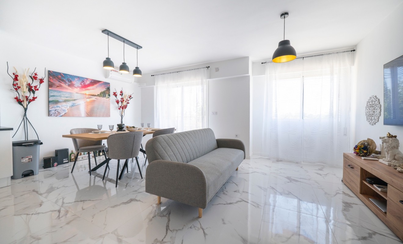 Wederverkoop - Flat - Orihuela Costa - Punta Prima