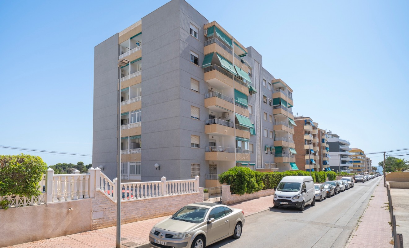 Wederverkoop - Flat - Orihuela Costa - Punta Prima