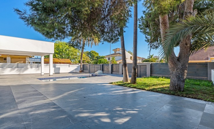 Sale - Villa - Campoamor