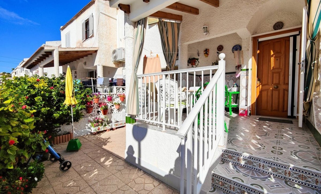 Wederverkoop - Herenhuis - Torrevieja - Aguas Nuevas - Sector 25