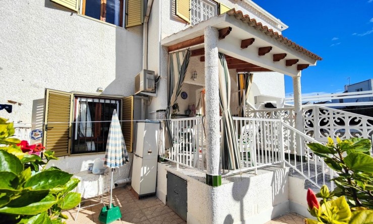 Wederverkoop - Herenhuis - Torrevieja - Aguas Nuevas - Sector 25