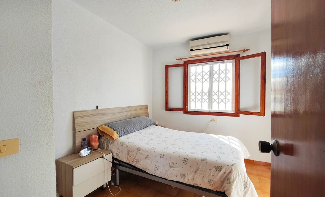 Wederverkoop - Herenhuis - Torrevieja - Aguas Nuevas - Sector 25