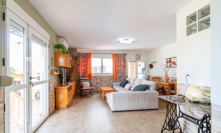 Wederverkoop - Rijwoning - Orihuela - Desamparados-Hurchillo-Torremendo