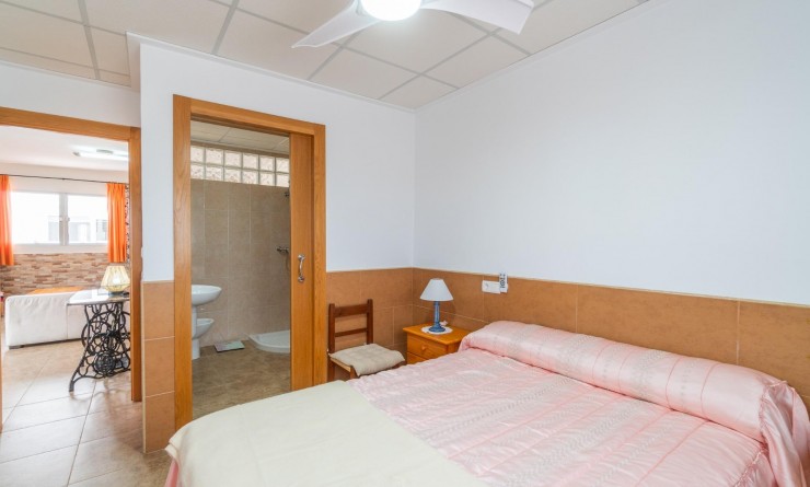 Wederverkoop - Rijwoning - Orihuela - Desamparados-Hurchillo-Torremendo