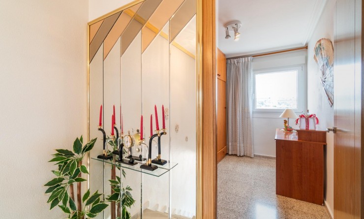 Wederverkoop - Rijwoning - Orihuela - Desamparados-Hurchillo-Torremendo