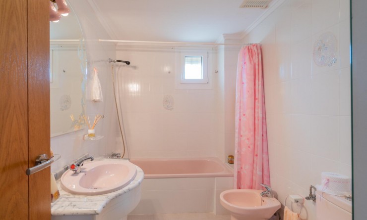 Wederverkoop - Rijwoning - Orihuela - Desamparados-Hurchillo-Torremendo