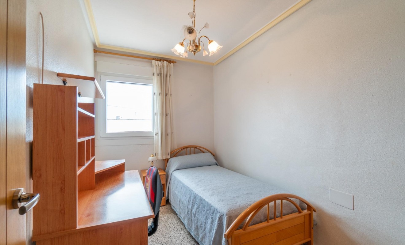 Wederverkoop - Rijwoning - Orihuela - Desamparados-Hurchillo-Torremendo