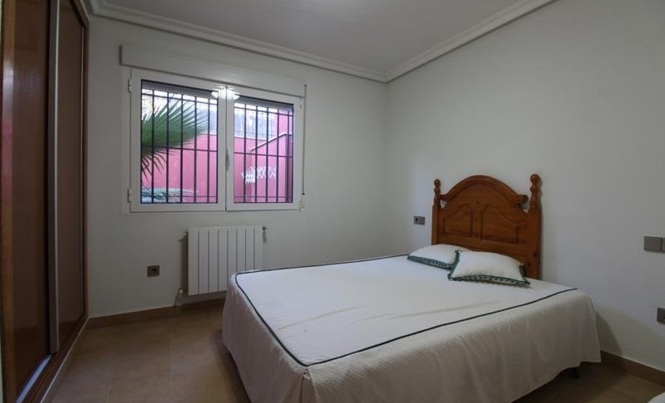 Wederverkoop - Villa - Orihuela - Campoamor