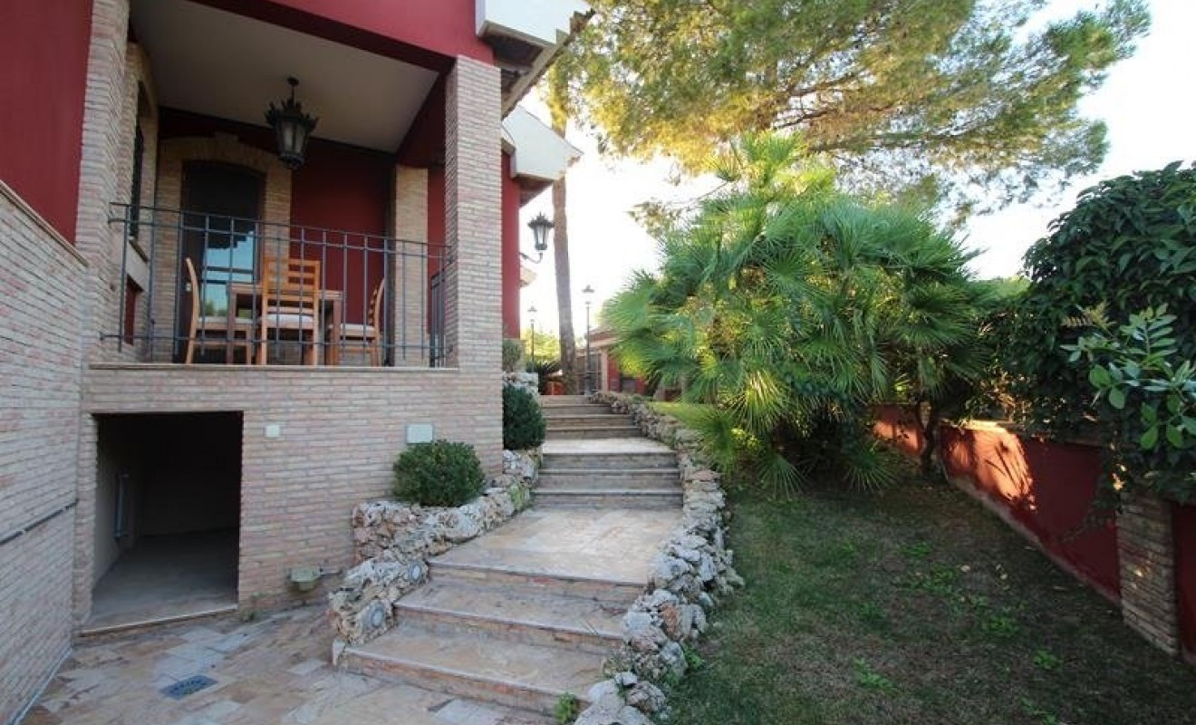 Wederverkoop - Villa - Orihuela - Campoamor