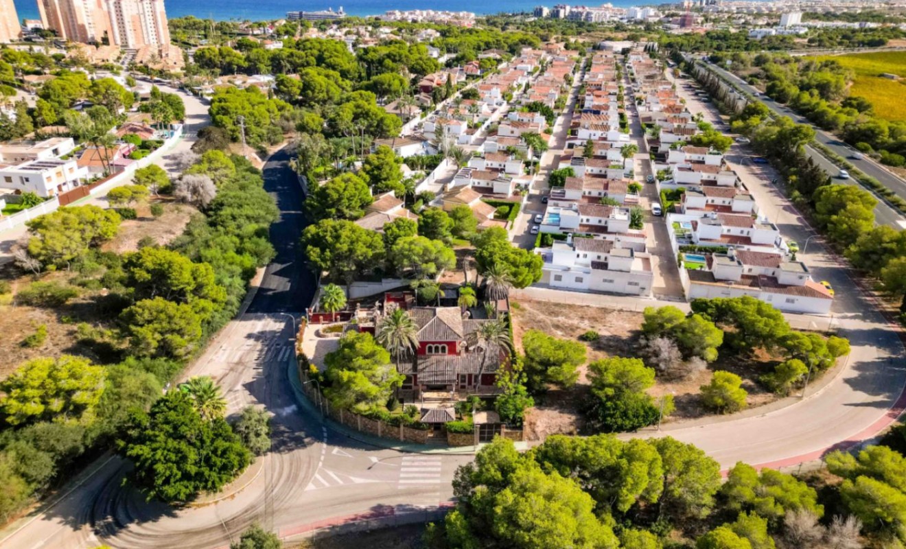 Wederverkoop - Villa - Orihuela - Campoamor