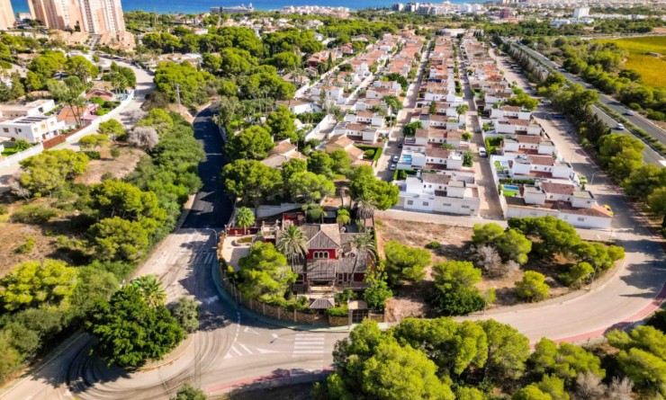 Wederverkoop - Villa - Orihuela - Campoamor