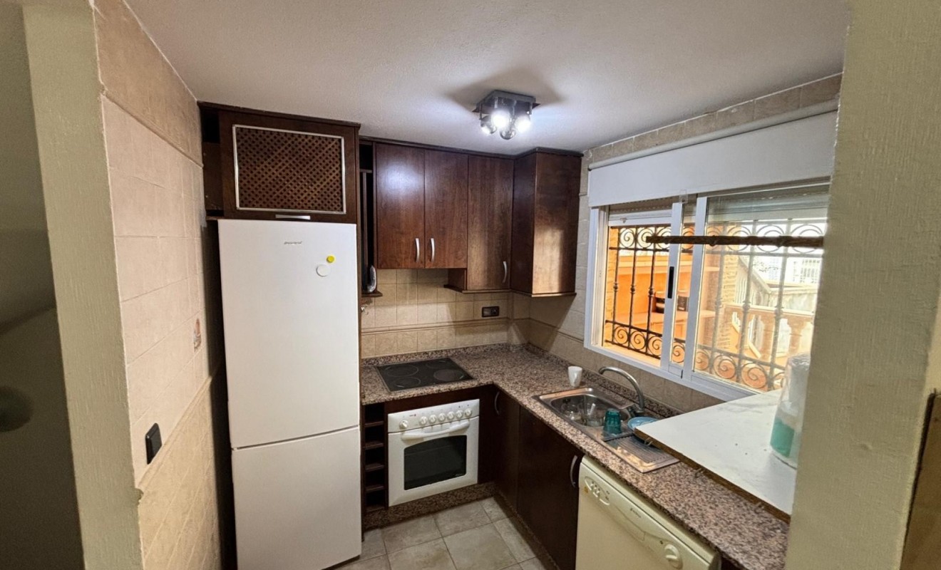 Wederverkoop - Herenhuis - Guardamar del Segura - Urbanizaciones