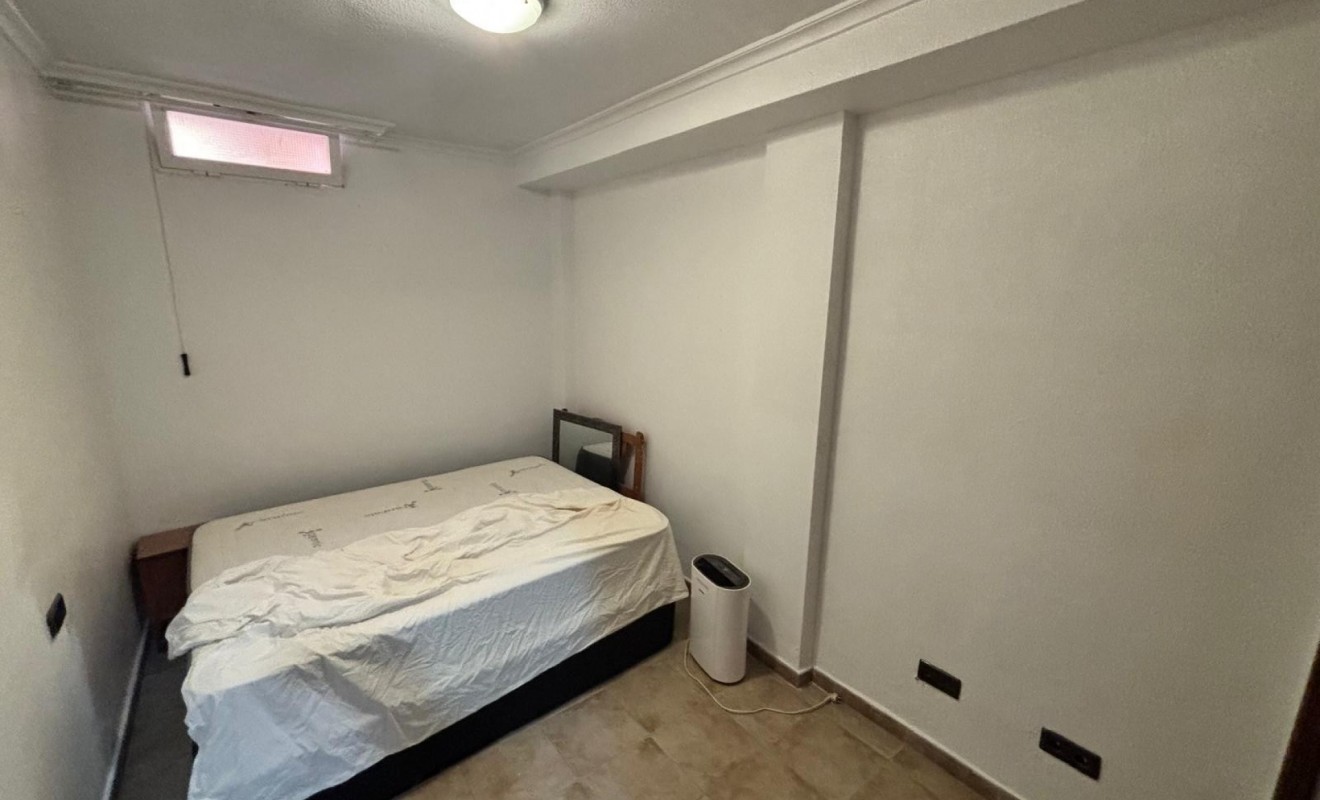 Wederverkoop - Herenhuis - Guardamar del Segura - Urbanizaciones