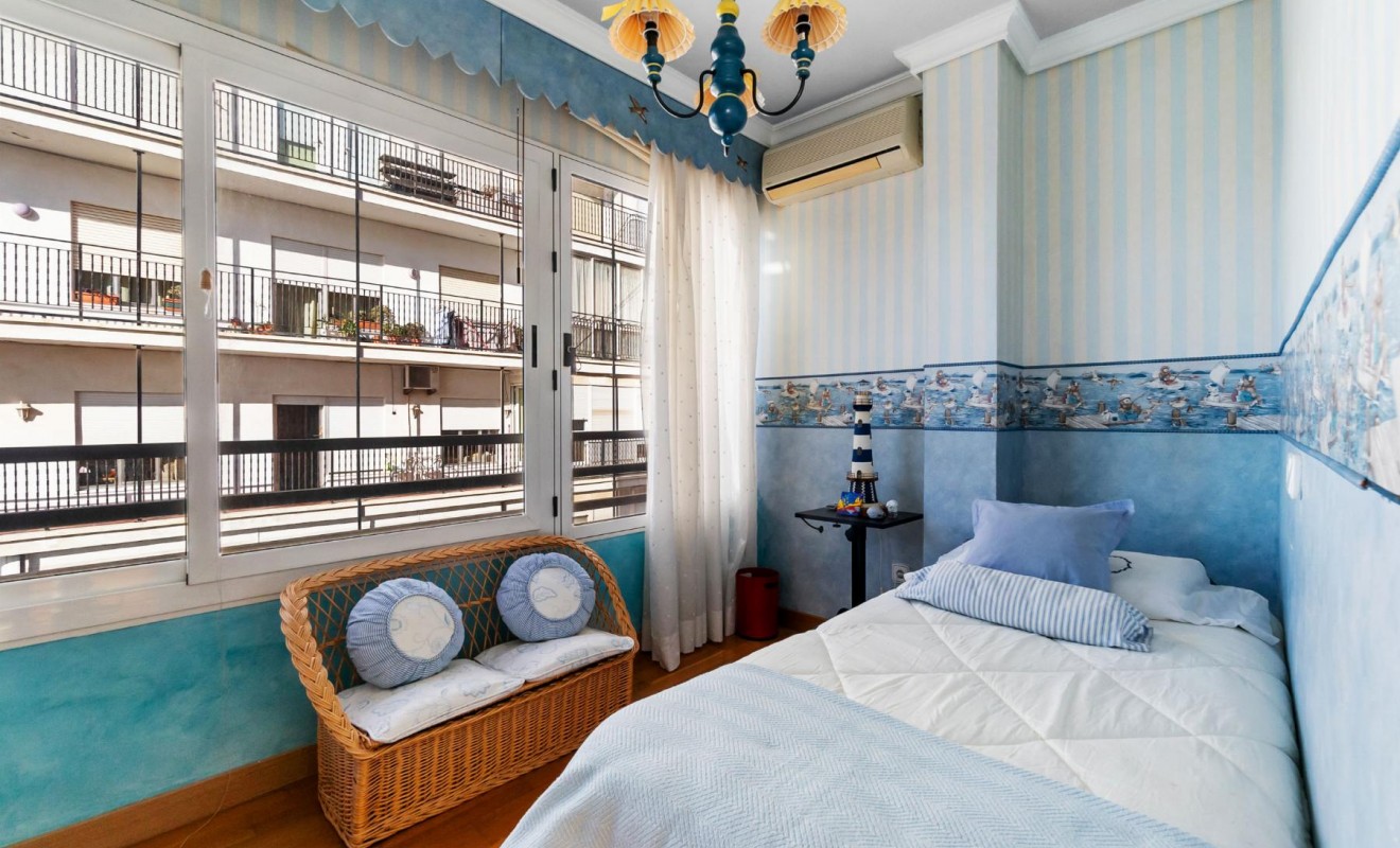 Revente - Apartamento - Torrevieja - Piscinas naturales