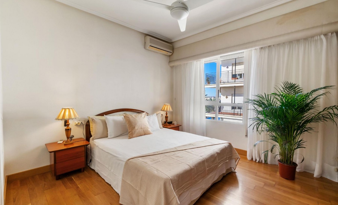 Revente - Apartamento - Torrevieja - Piscinas naturales