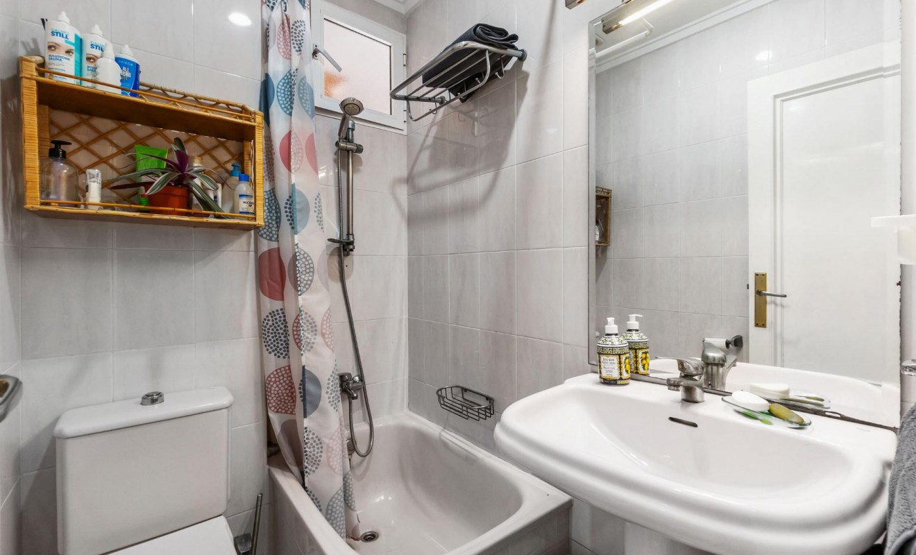 Revente - Apartamento - Torrevieja - Piscinas naturales