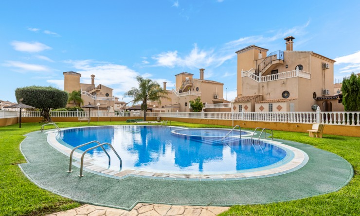 Sale - Apartment - Orihuela Costa - Lomas de Cabo Roig